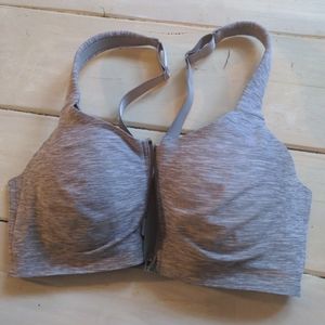 VS knockout sports bra - new!